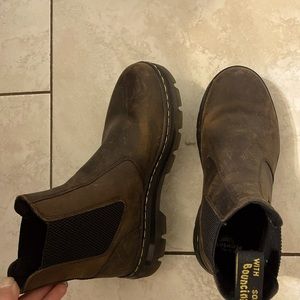 Women’s size 9/ Men’s size 8 Dr. Martens dark brown  CHELSEA BOOT